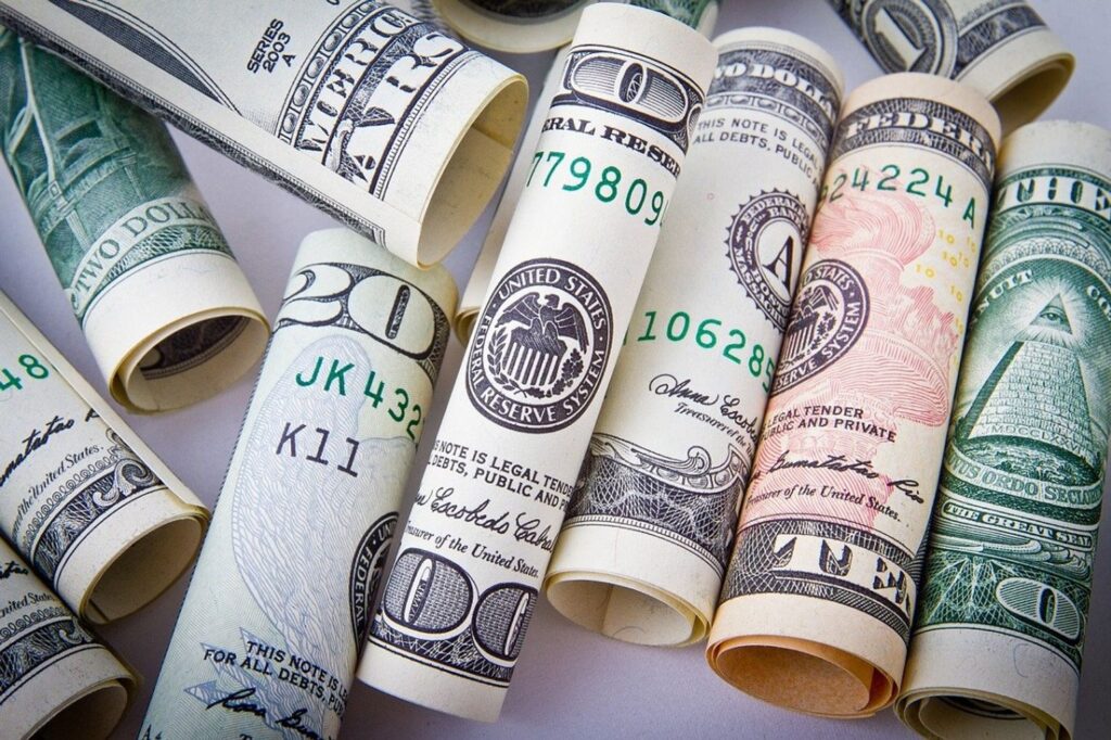 Долар по 50 грн: стали відомі деталі урядового макропрогнозу на наступний рік
