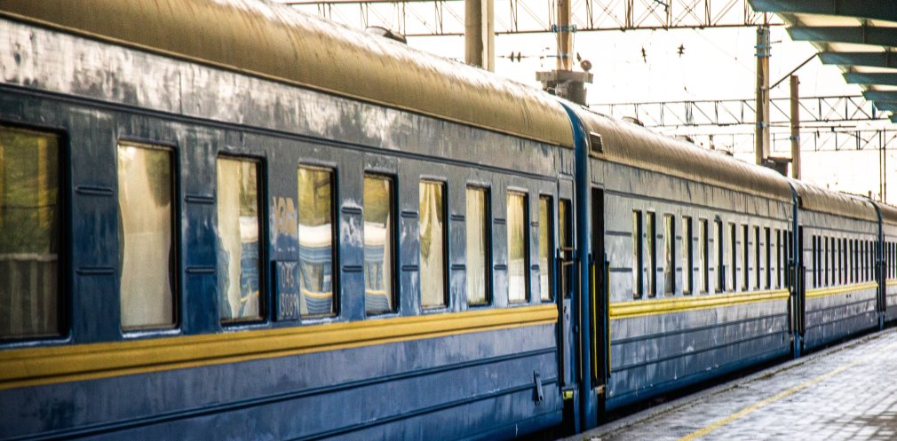 У теплі та безпеці: як західні області зустріли евакуйованих з Дніпропетровщини людей похилого віку