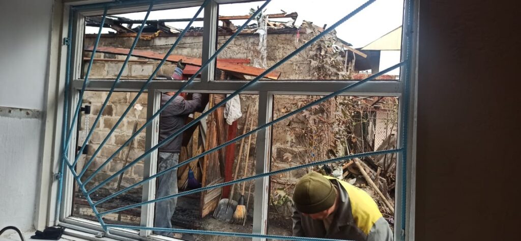Поліція фіксує наслідки російських обстрілів по Нікополю та Марганецькій громаді
