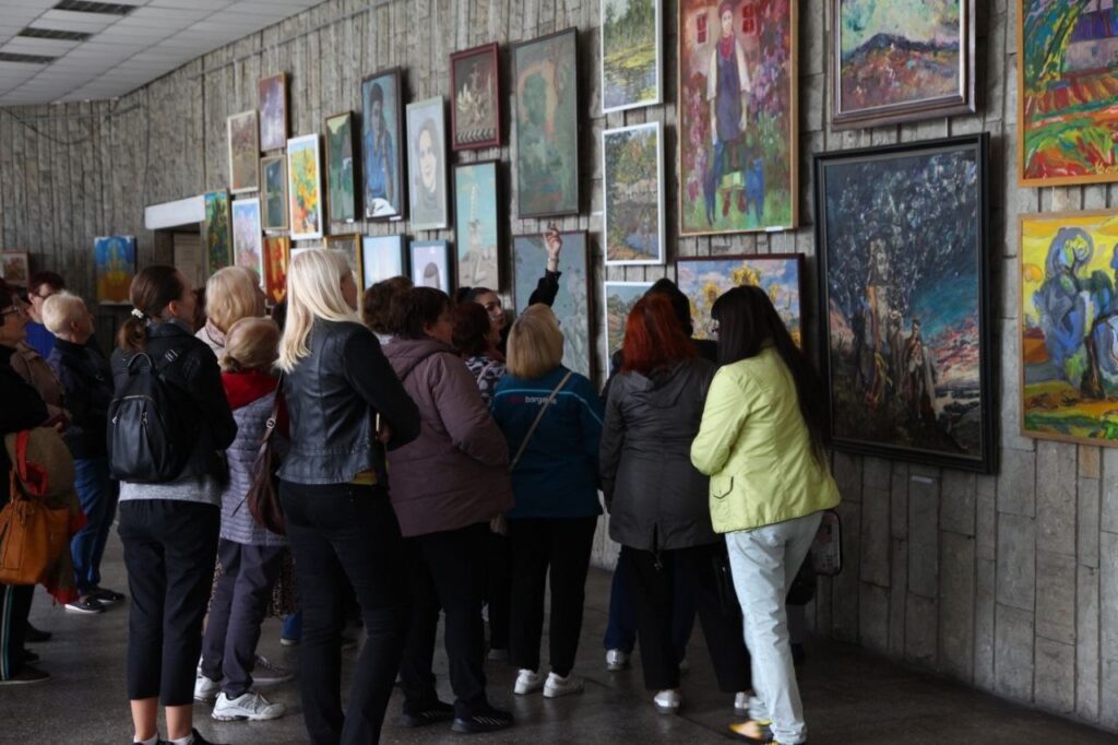 У Дніпрі для мешканців та переселенців організовують безкоштовні екскурсії