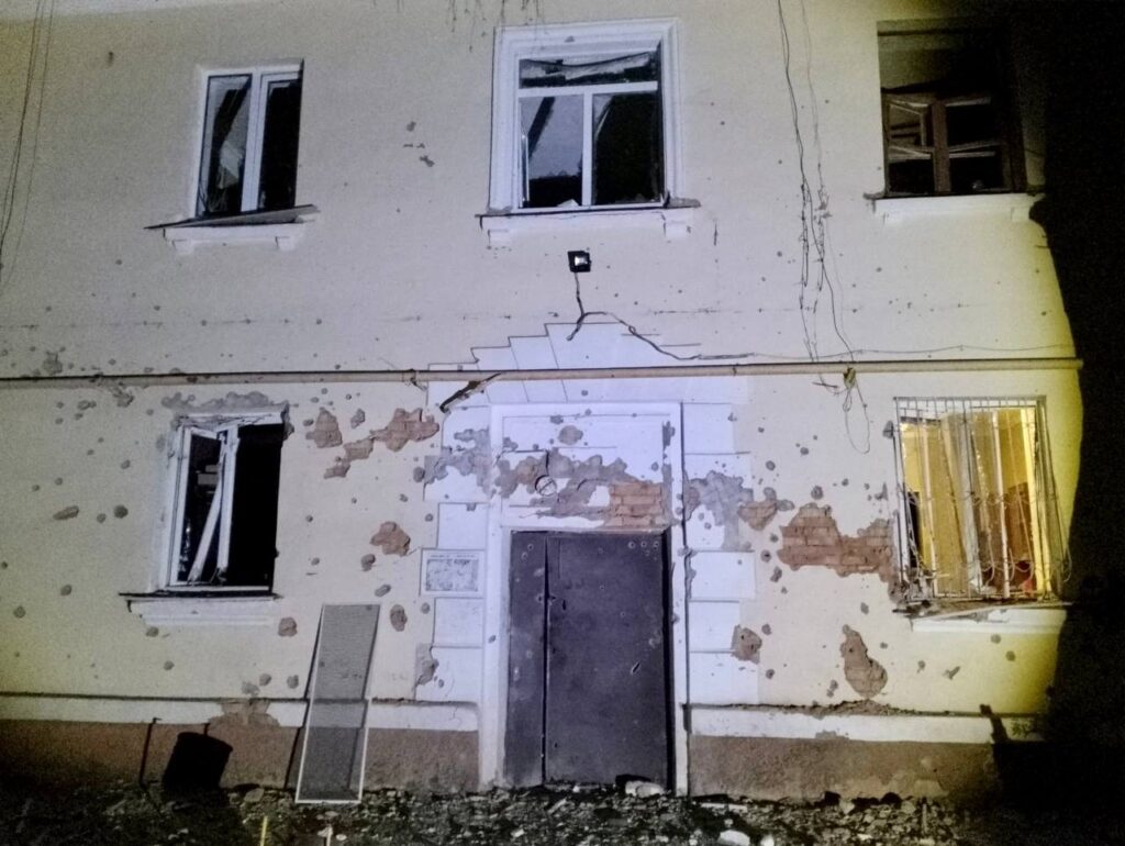 Цієї ночі росіяни обстрілювали Нікопольщину та Криворіжжя, збито дві ворожі ракети