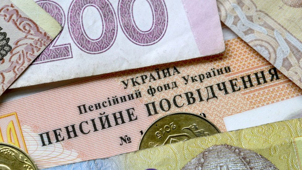 Українцям за кілька тижнів перерахують пенсії: хто відчує покращення?