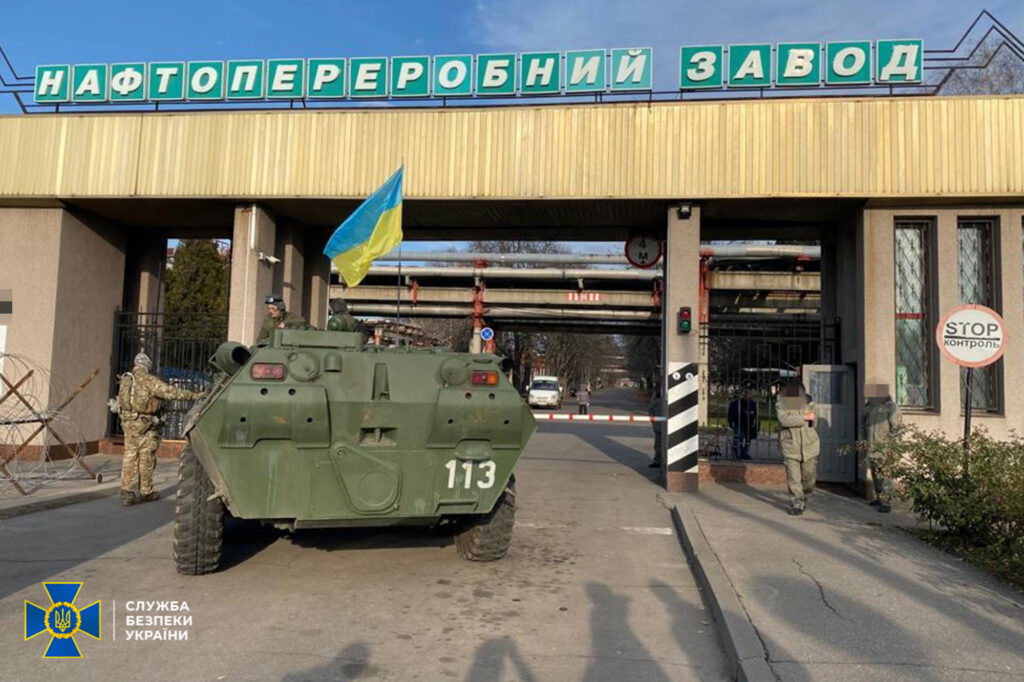 БЕБ і СБУ проводять обшуки в «Укртатнафті»