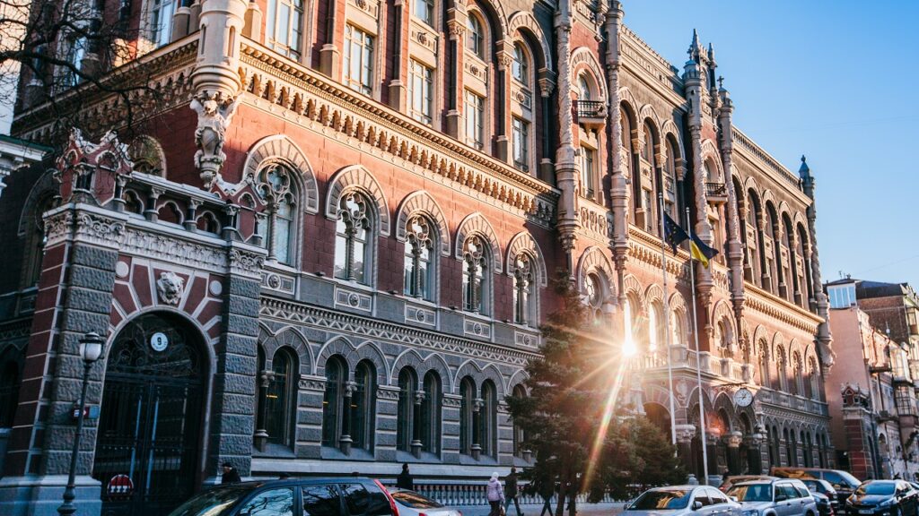 У НБУ планують створити мережу із 1000 банківських відділень, які 100% будуть працювати у блекаути