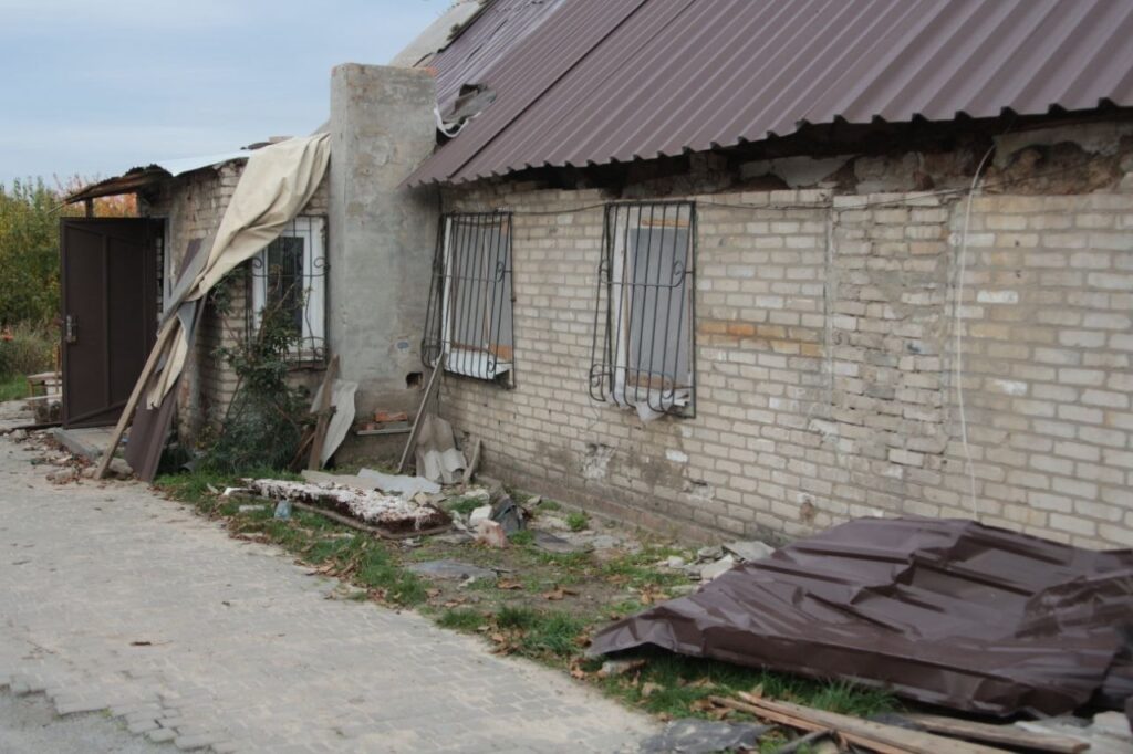 53 мешканці Дніпра звернулись за матеріальною допомогою для відновлення житла внаслідок ракетних ударів