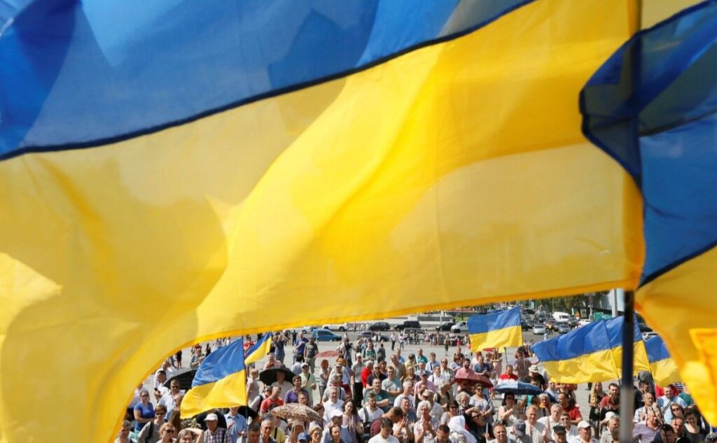 Які найбільші проблеми ВПО та чому українці вирішують залишитись в Україні