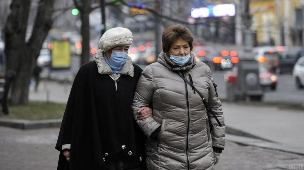 На Дніпропетровщині за тиждень зареєстрували майже пів тисячі нових випадків коронавірусу