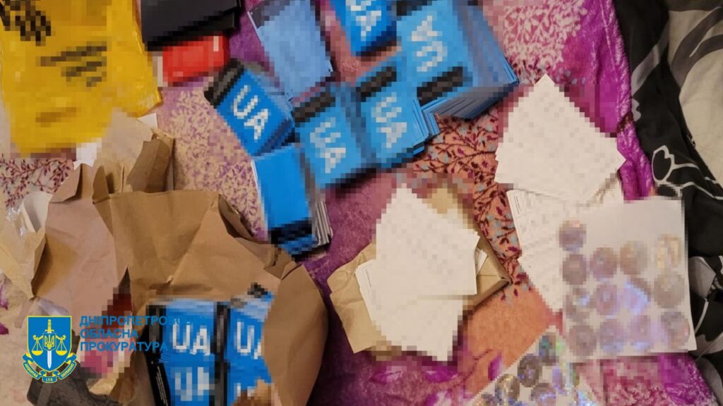 На Дніпропетровщині правоохоронці припинили діяльність злочинного угрупування, яке збувало фальсифікат насіння