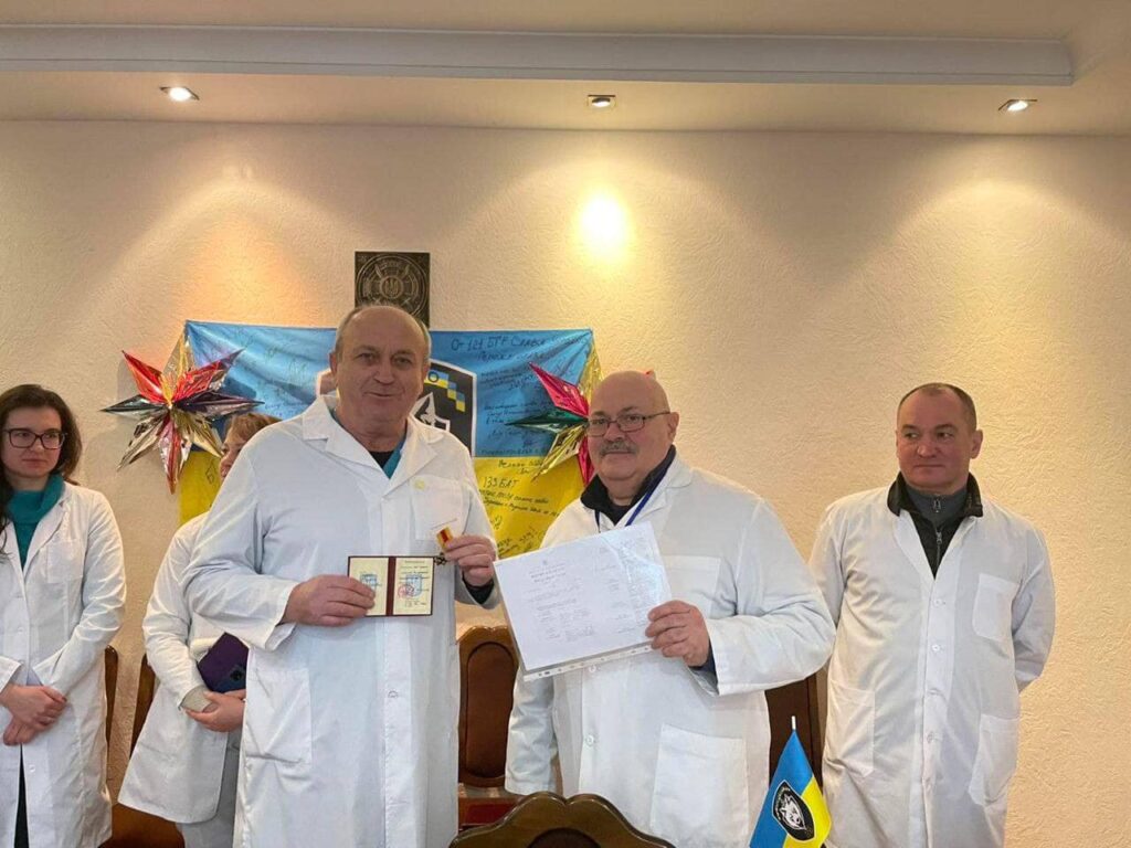 Дніпровських лікарів нагороджено відзнакою Міністерства оборони України