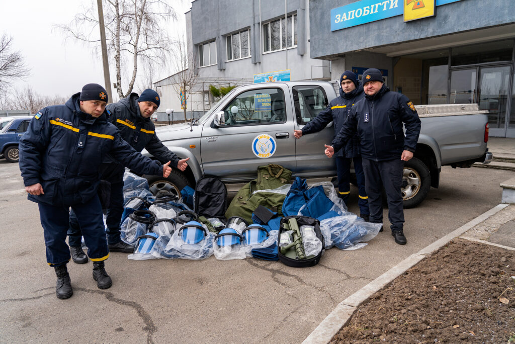 Спеціалізовану допомогу рятувальникам Дніпропетровщини передали шведські волонтери