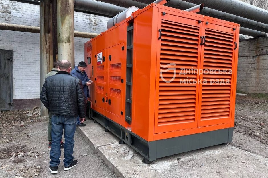 На котельнях Дніпра тестують генератори, щоб у разі блекауту у містян було тепло