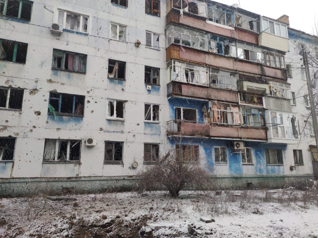 Внаслідок обстрілу Нікополя росіянами загинула людина, є поранені