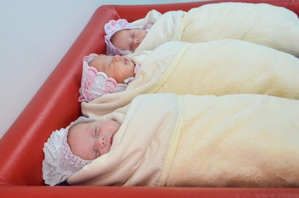 Понад 1,7 тис переселенок народили дітей на Дніпропетровщині з початку війни
