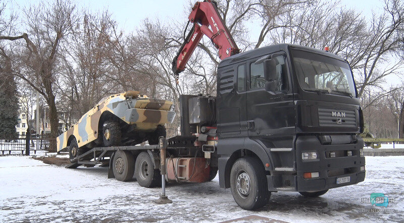 Дніпровський Музей АТО передав військову техніку на потреби армії