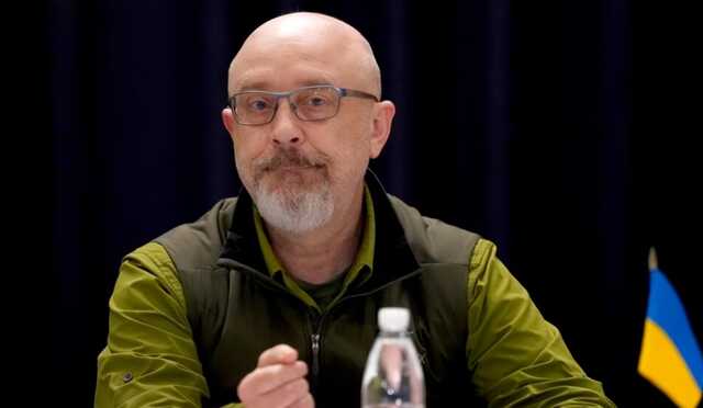 Резніков прояснив, чому зменшили виплати військовим