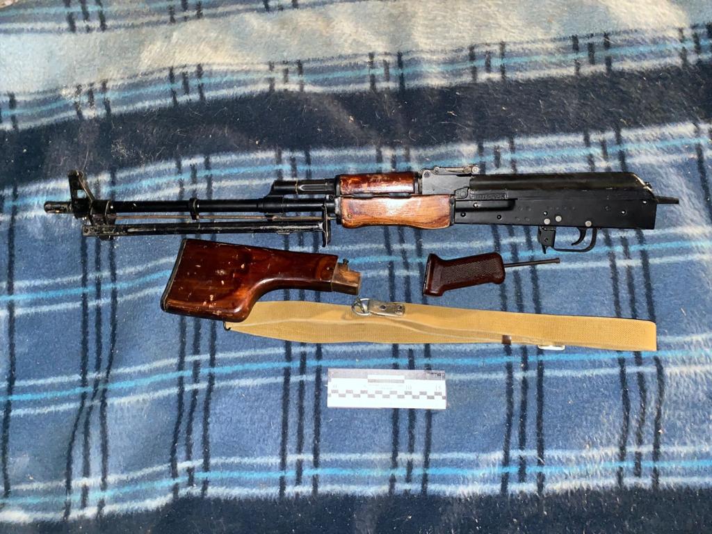 У Павлоградському районі на блокпосту у водія вилучили  зброю та боєприпаси
