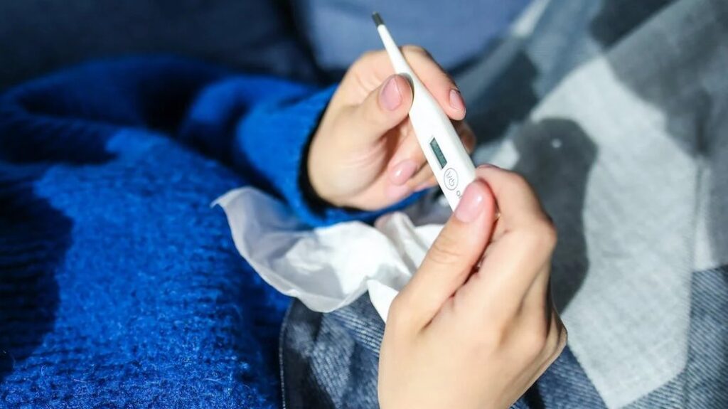 На Дніпропетровщині зростає захворюваність на грип та ГРВІ: за тиждень захворіли понад 8,5 тисяч людей