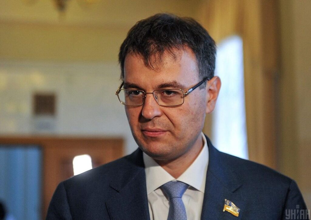В Україні планують повернути довоєнні податки та перевірки бізнесу