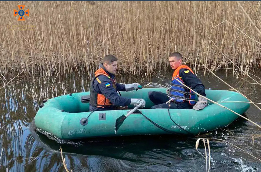 На Дніпропетровщині у ставку знайшли чоловіка без ознак життя