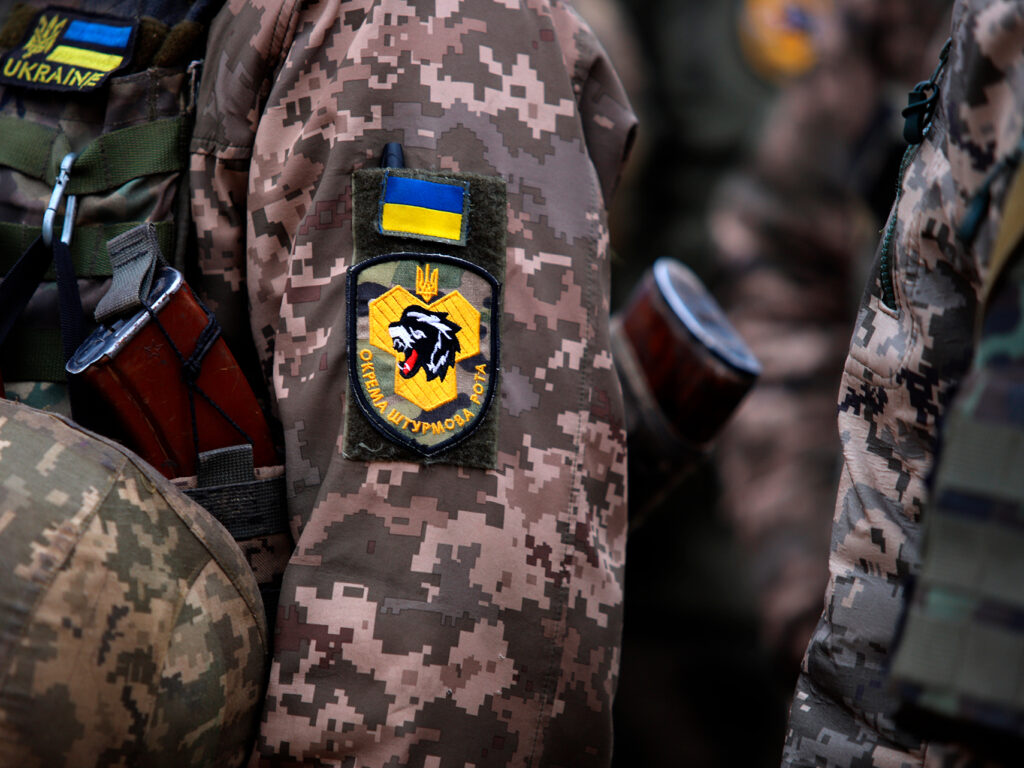 Військові з Дніпропетровщини, які прибули на ротацію, отримали нагороди