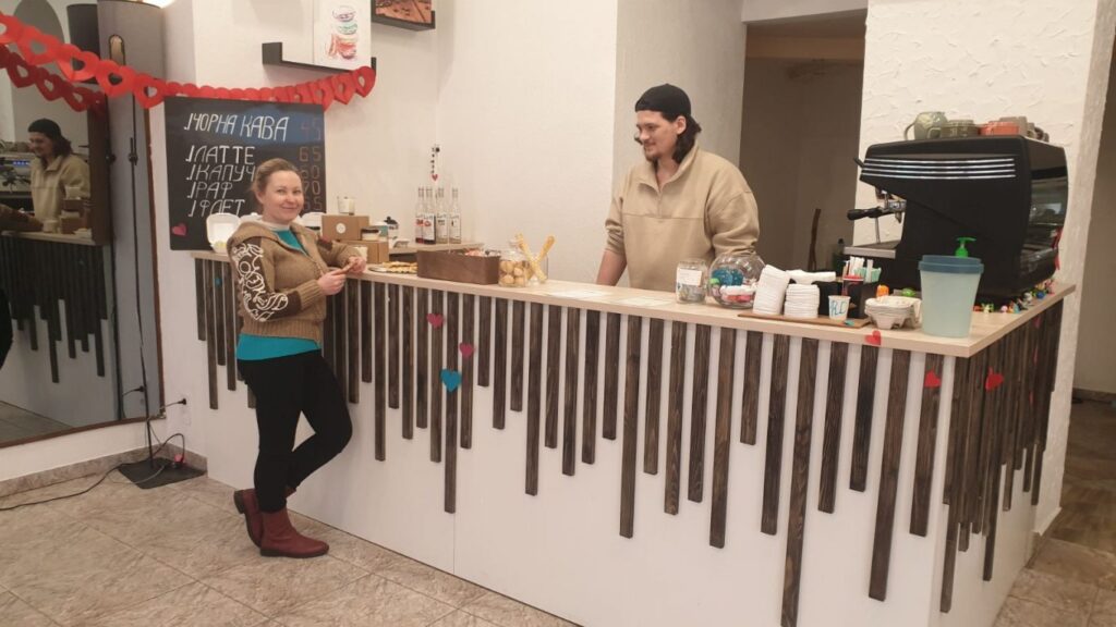 Дніпрянка відкрила власну кав’ярню завдяки грантовим коштам