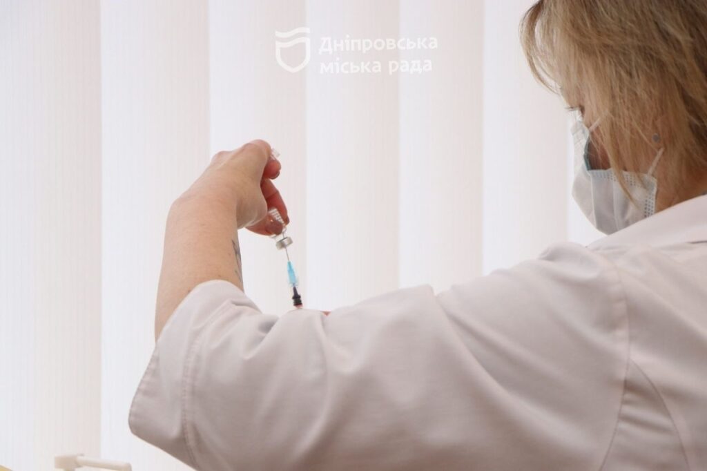 У Дніпрі проводять вакцинацію проти COVID-19 дітям від 5 років