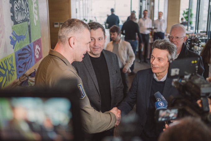 Віталій Кличко зустрівся з лідерами правлячої партії Німеччини з питань посилення допомоги Україні