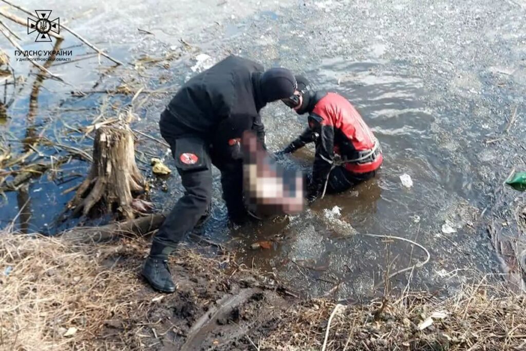 У Дніпрі з-під криги штучної водойми дістали загиблу 45-річну жінку