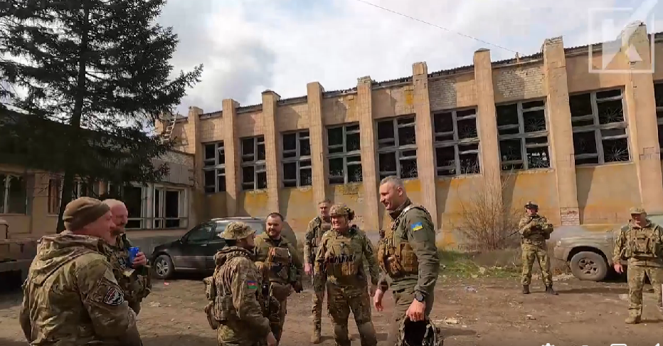 Волонтери «Української команди» привезли на передову безпілотники для «Чорних Запорожців»