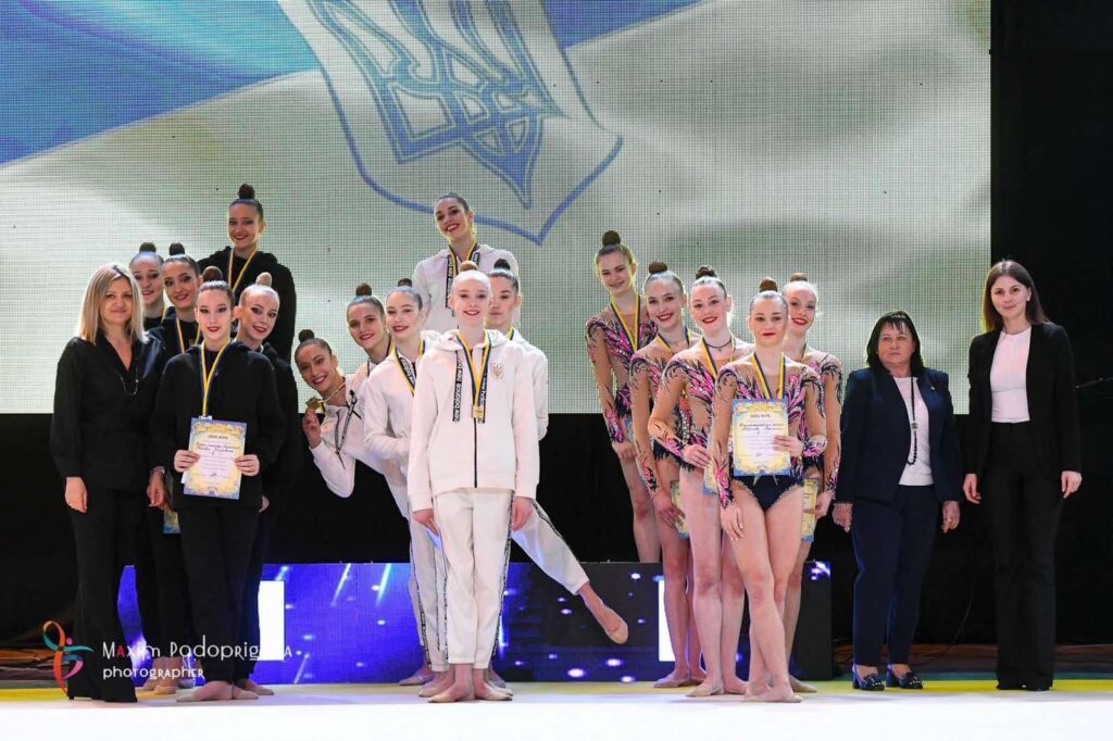 Спортсменки з Дніпра вибороли медалі на національних змаганнях з художньої гімнастики