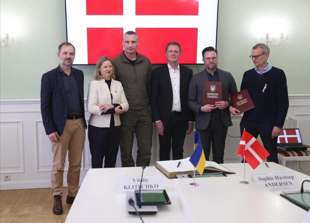 Віталій Кличко обговорив з делегаціями Данії та Нідерландів допомогу у відновленні українських громад