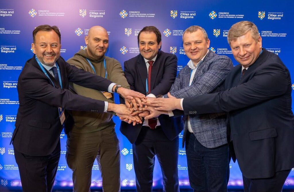 У столиці в рамках Конгресу місцевих та регіональних влад стартував Міжнародний Саміт міст та регіонів