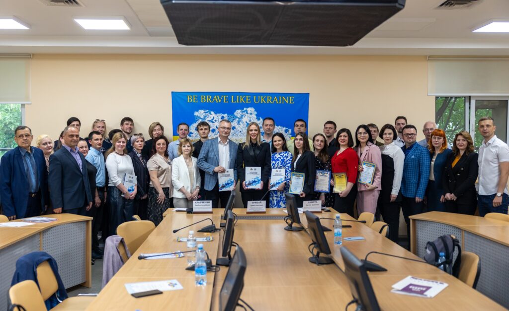 На Дніпропетровщині відзначили понад 20 кращих науковців області