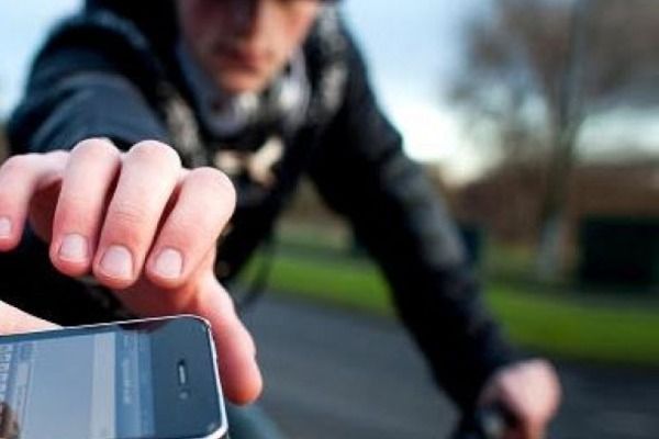 У Верхньодніпровську за пограбування дитини затримали 23-річного молодика