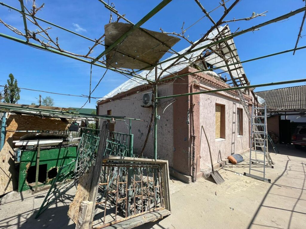 В результаті ворожого обстрілу Нікопольського району одна людина загинула, сім поранених