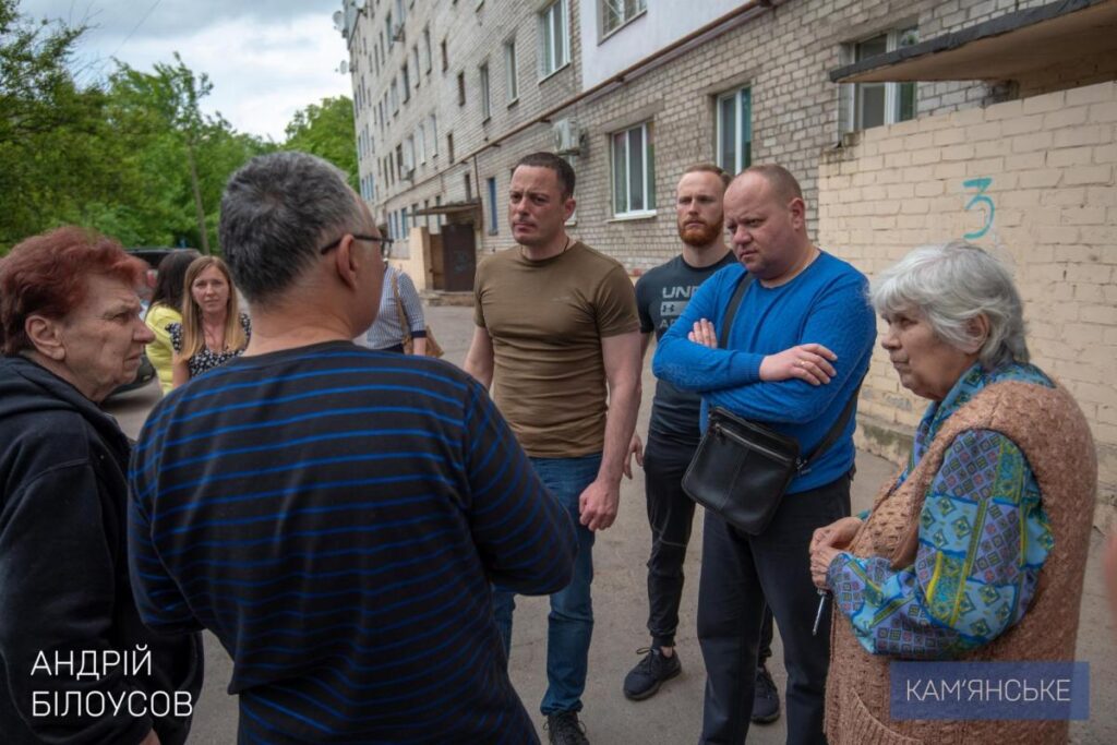 В будинках Кам’янського проводять заміну комунікацій
