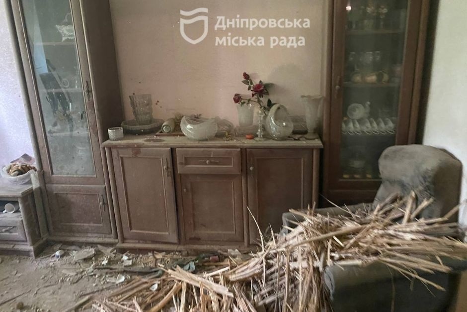 Директор департаменту ЖКГ Дніпра розповів про будинок, куди влучили уламки російської ракети