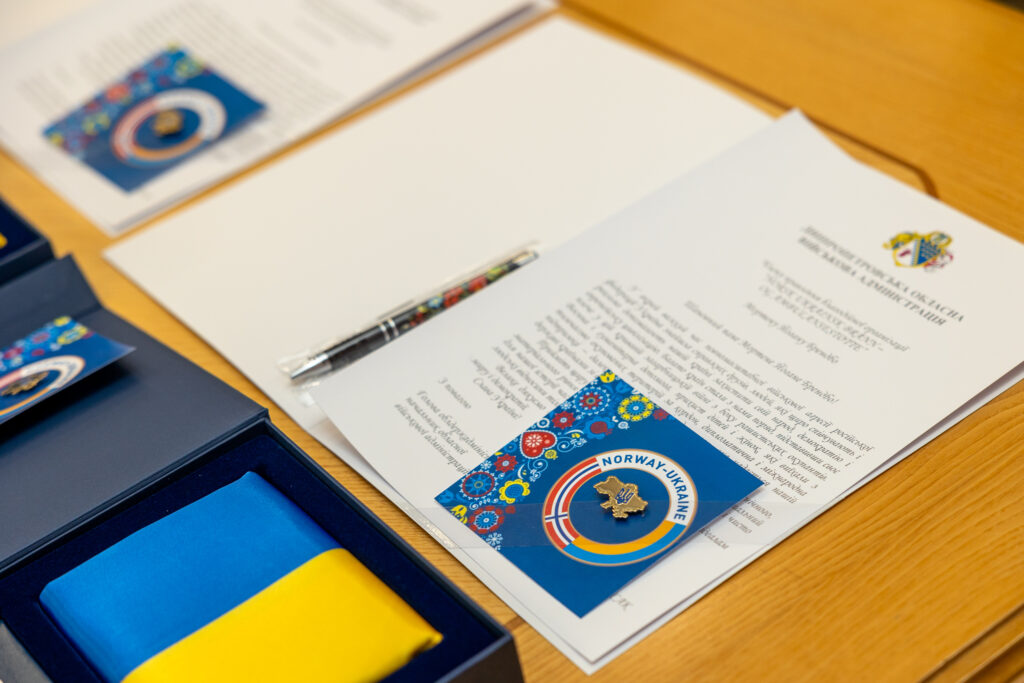 Доставляють спецтранспорт для надзвичайників та оборонців: норвезьким партнерам подякували за підтримку Дніпропетровщини