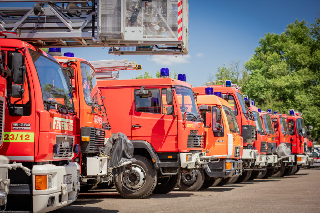 Рятувальникам Дніпропетровщини передали понад 30 одиниць спецтехніки
