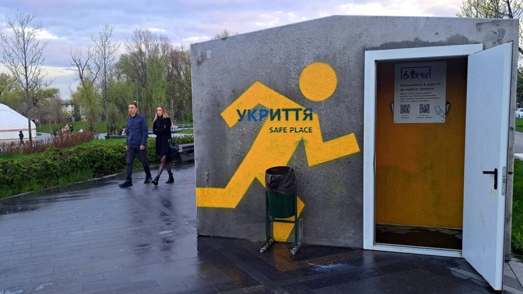 У Дніпрі звільнили та усунули з посад чиновників, відповідальних за укриття