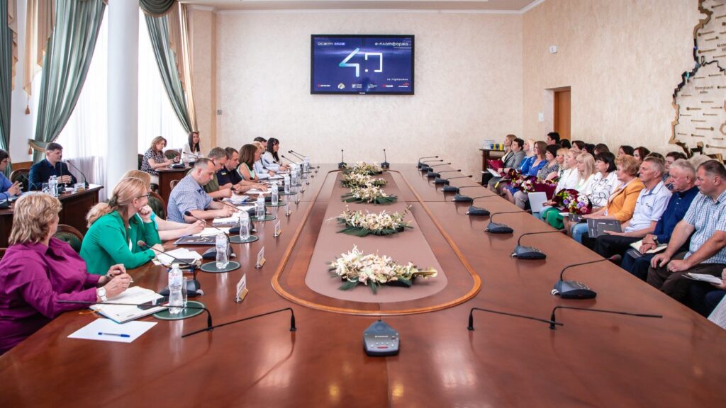 Як працюватимуть освітні заклади Дніпропетровщини