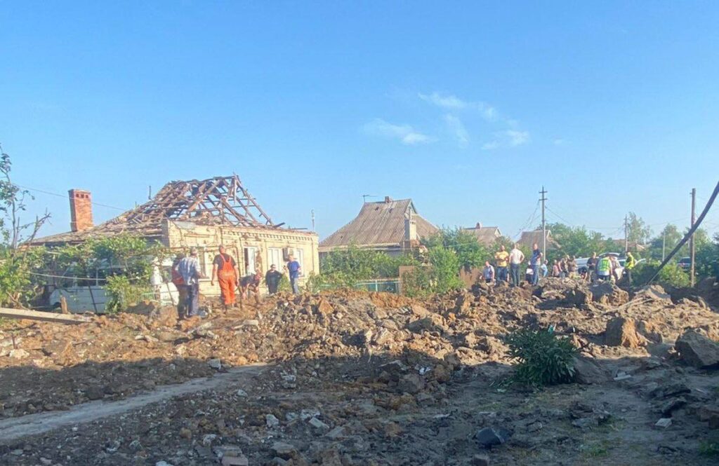 Російські війська вдарили ракетами по громаді у Криворізькому районі