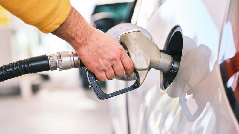 Родинна фірма Сергія Бубки продає пальне окупантам – ЗМІ