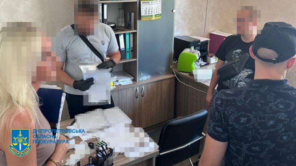У Дніпрі викрито на шахрайстві власника пунктів обміну валют зі спільниками
