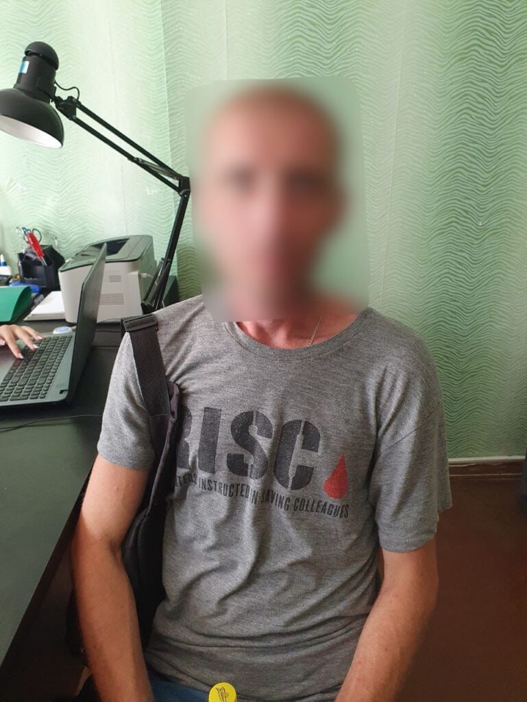 Обікрав матір майже на 300 тисяч гривень: криворіжцю вручили підозру