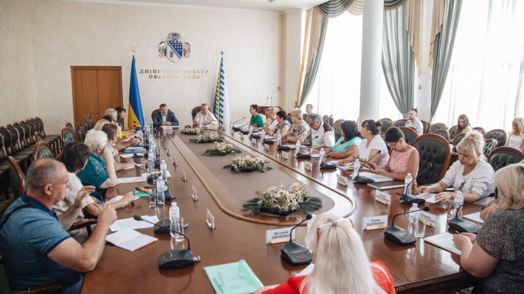 У Дніпропетровській обласній раді обговорили проблеми закладів професійної освіти