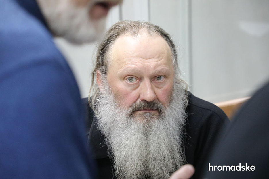 Як у вірян Паші «на мерседес» збирали