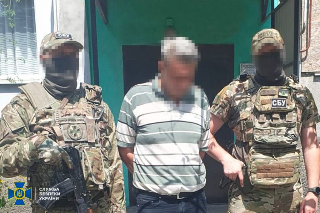 СБУ затримала російського інформатора, який «полював» за позиціями української артилерії