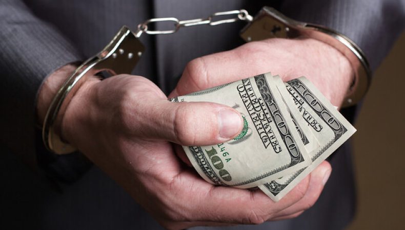 Як у світі карають чиновників-корупціонерів (інфографіка)