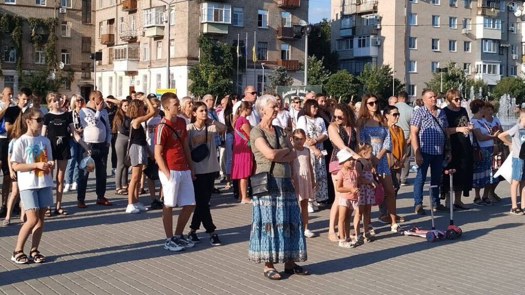 На Дніпропетровщині переселенці з Попасної відсвяткували 85 річницю від заснування їхнього рідного міста